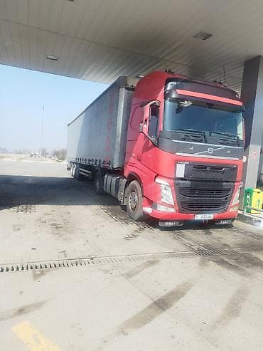 Тягач, Volvo, Тентованный — 3