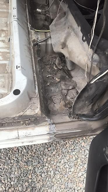 Кузов Volkswagen Passat B3 (седан), задняя часть для — 2