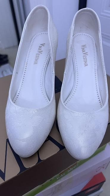 pull and beer: Туфли-лодочки Vina Vestina, Айвори, перламутровый оттенок. - — 1