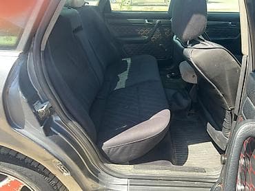 выбор номера о: Audi A6: 1995 г., Седан — 6