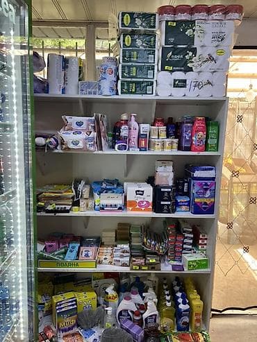 абрикосы: Фруктово‑овощной киоск с продуктовой секцией. Что предлагается: - — 8