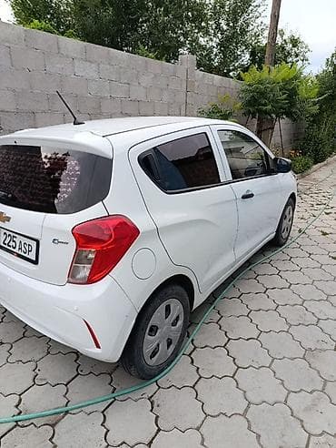 chevrolet comaro: Chevrolet Spark: 2017 г., 1 л, Робот, Бензин, Хэтчбэк — 2
