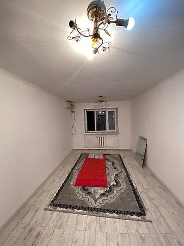 Бөлмөлөр: Сдаётся светлая комната прямоугольной планировки. - Просторное — 2