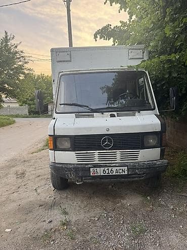 814 d: Грузовик, Mercedes-Benz, Стандарт — 2