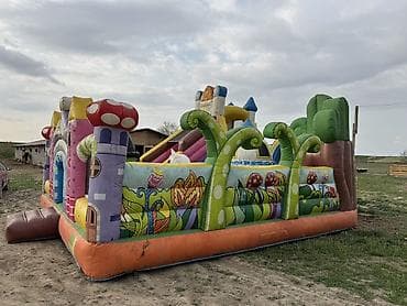 надувная горка: Надувной детский игровой комплекс «Сказочный замок» с горкой - Яркая — 1