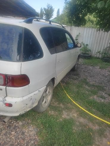 highlander platinum: Toyota Picnic: 2001 г., 2 л, Механика, Бензин, Минивэн — 1