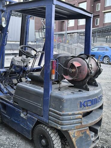 Погрузчик, Komatsu, 2010 г., Колесный, Вилочный