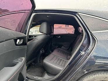byd plus: Kia K3: 2019 г., 1.6 л, Автомат, Бензин, Хэтчбэк — 8