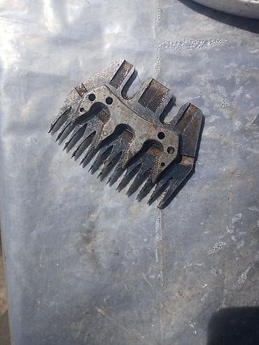 зарчасти: Ножи (гребёнка и верхний подвижный нож) для машинки стрижки овец/коз — 2