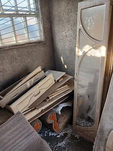 мебель сатылат: Эмерек үчүн фурнитура, Колдонулган, Башка түрү — 7