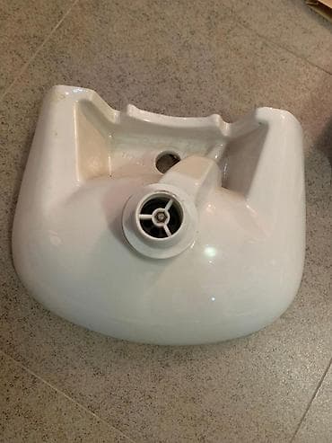 бида: РАКОВИНА 1000 сом. 
В идеальном состоянии — 4