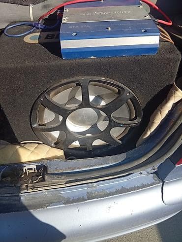 Автосабвуфер Blaupunkt в корпусе + усилитель Blaupunkt GTA 270 -