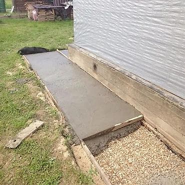 Бетонные работы под ключ - Заливка монолитных плит, полов и отмосток