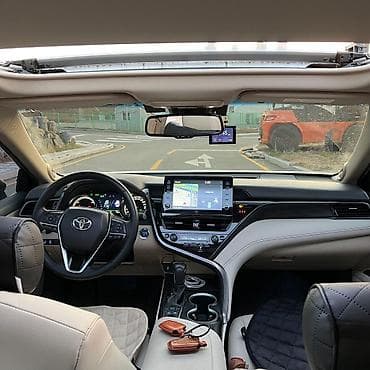 Унаа: Toyota Camry: 2022 г., 2.5 л, Автомат, Гибрид, Седан — 8