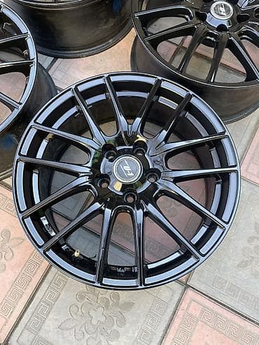 estima: Литые Диски R 17 Kia, Комплект, отверстий - 5, Б/у — 5