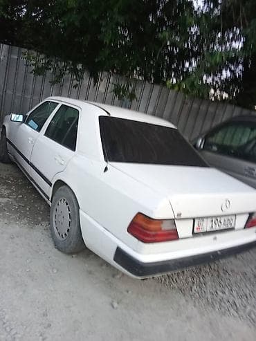 mers 211: Mercedes-Benz W124: 1988 г., Бензин, Седан — 2