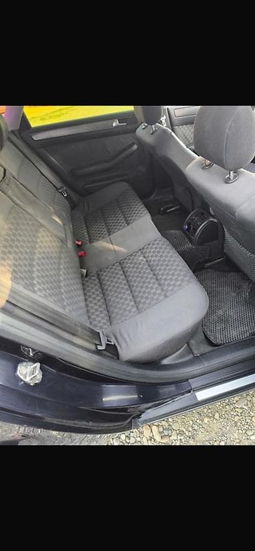 toyota corolla s: Audi A6: 2002 г., Седан — 4