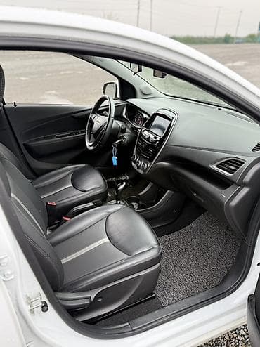 пикаб машина: Chevrolet Spark: 2019 г., 1 л, Автомат, Бензин, Хэтчбэк — 7
