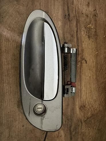 двер хонда: Наружная дверная ручка автомобиля с личинкой замка и тягами Продается — 1