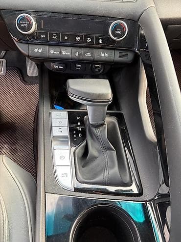 машина аванта: Hyundai Avante: 2021 г., 1.6 л, Гибрид, Седан — 8