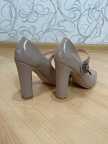 молодежная одежда бишкек: Туфли, 39, Toleeao, Новый, цвет - Бежевый, Самовывоз, Платная доставка — 6