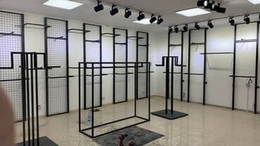 торговое оборудование для обуви: Вешалки для магазина одежды Полки для магазина обуви Кронштейн Стеллаж — 1