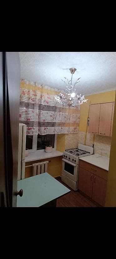 Батирлер: 2 бөлмө, 58 м², Ак-Кеме (эски аэропорт) Хрущевка, 3 кабат — 3