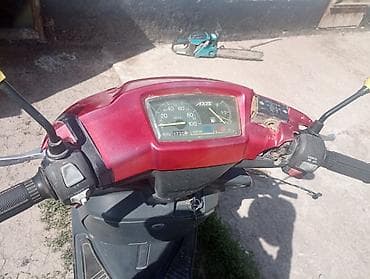 Мотоуслуги: Скутер Yamaha Jog, красный цвет. красный Основные характеристики:таза — 7