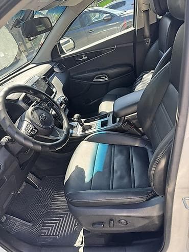 Транспорт: Kia Sorento: 2016 г., 2 л, Автомат, Дизель, Кроссовер — 9