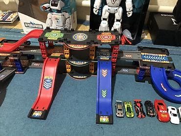 детские самокаты: Hot weeks.Игровой автотрек с несколькими уровнями и набором машинок — 1