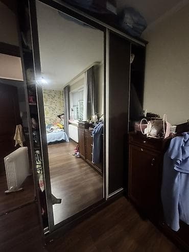 гримерный стол: Комод туалетный с зеркалом + шкаф-купе с зеркальными дверями - — 2