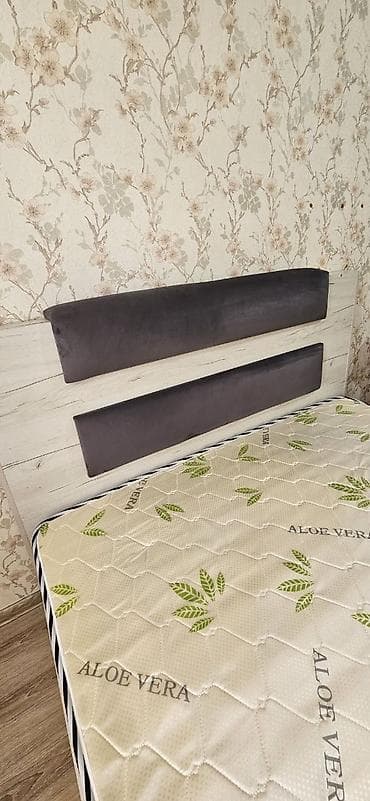 Кровати: Двуспальная кровать, Б/у, С матрасом, длина - 200 см — 4