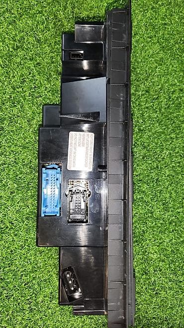 e53 4 8: Блок климат контроля BMW 2005 г., Б/у, Оригинал, Германия — 3