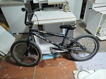 покрыш: BMX велосипед, Рама M (156 - 178 см), Б/у — 3