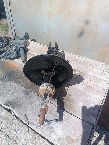 стойка и: Передний пневмобаллон, Комплект пневмобаллонов Toyota 2003 г., Б/у, Оригинал — 1