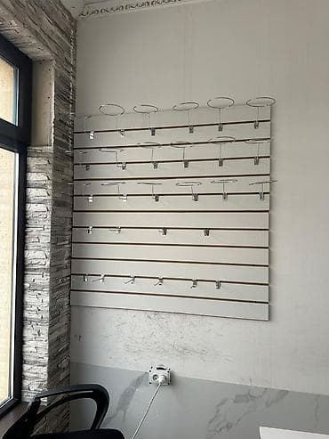 весы 300 кг: Торговое оборудование для магазина одежды Комплект включает: - — 8