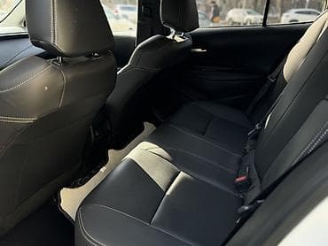e2 byd: Toyota Corolla: 2019 г., 1.8 л, Вариатор, Гибрид, Седан — 8