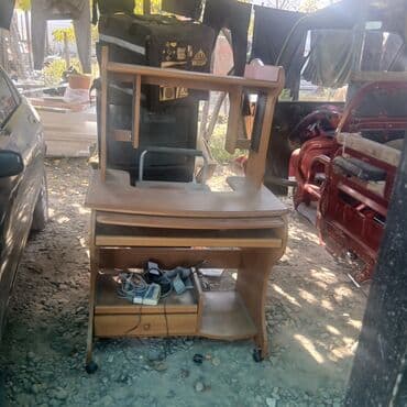 рабочий стол: Компьютерный стол — 1