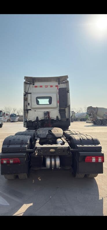 daf 75: Тягач, JAC — 7