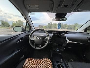 4runner 2017: Toyota Prius: 2019 г., Гибрид, Хэтчбэк — 5