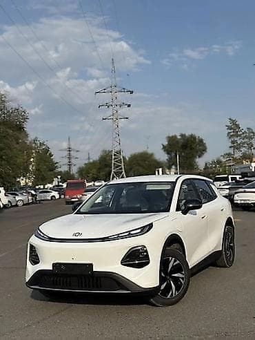 leapmotor b10: Changan Qiyuan Q05: 2026 г., Автомат, Электромобиль, Кроссовер — 1