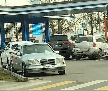 w211 e320: Mercedes-Benz 220: 1993 г., 2.2 л, Автомат, Бензин, Седан — 5