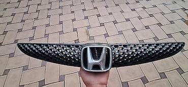 Решетка радиатора Honda Б/у