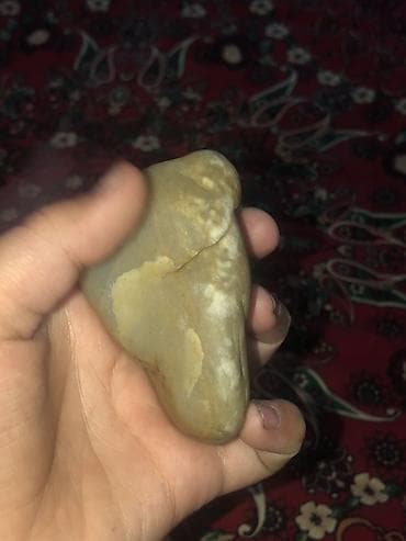 лазурит: Этот предмет — нефрит (nephrite), разновидность нефрита, которая — 5