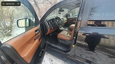 спринтер бензин: Toyota Sequoia: 2011 г., Автомат, Бензин, Внедорожник — 3