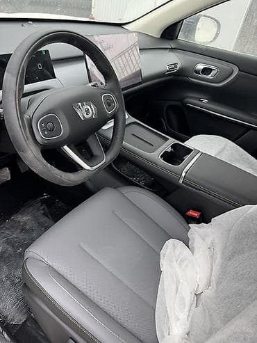 roewe i5: Changan Qiyuan Q05: 2026 г., Автомат, Электромобиль, Кроссовер — 3