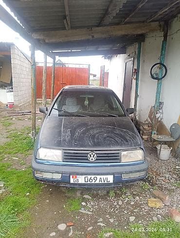 honda vit: Volkswagen Vento: 1995 г., Седан — 5