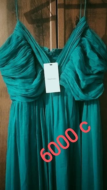 Платье от Mango, покупали дорого, в размере ошиблись. Размер М(46)