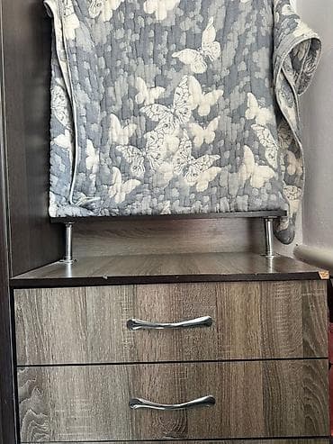 я ищу бу шкаф: Комод для одежды, Без зеркала, ЛДСП, цвет - Коричневый — 2