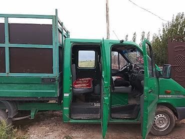 Mercedes-Benz Sprinter — бортовой грузовик с двойной кабиной. Продаю